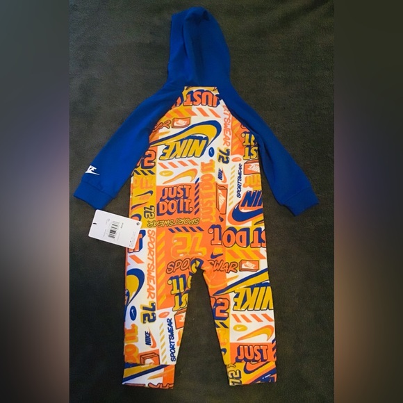 Nike Baby Jumper-Size 12months NWT - Picture 2 of 4